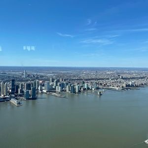 Meet your Posher, Laura zhang